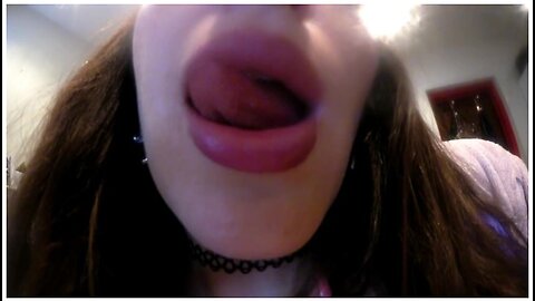 Sultry Brit Kissing Gfe