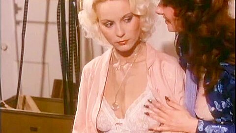 Veronica Hart & Seka: 1980s Lesbian Classic with Cunnilingus & Tits