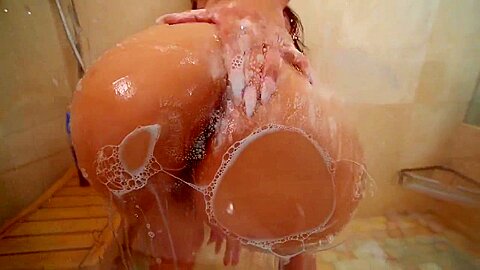 Luna Mills: sweet natural babe with big cock